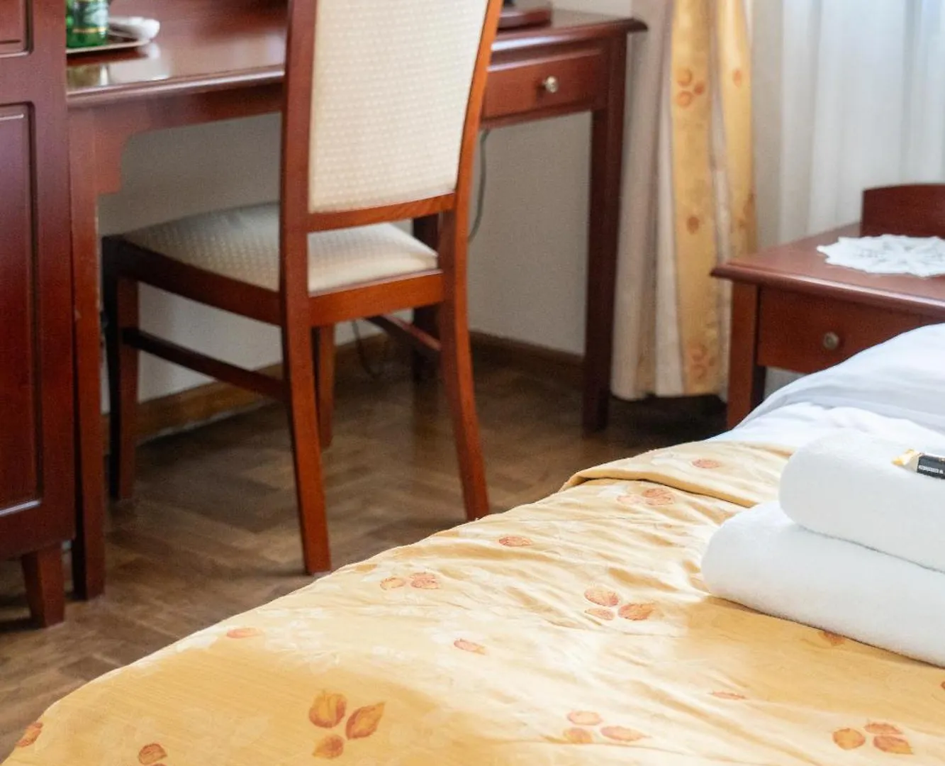 *** Hotell Aparthotel Karmel Kraków Polen